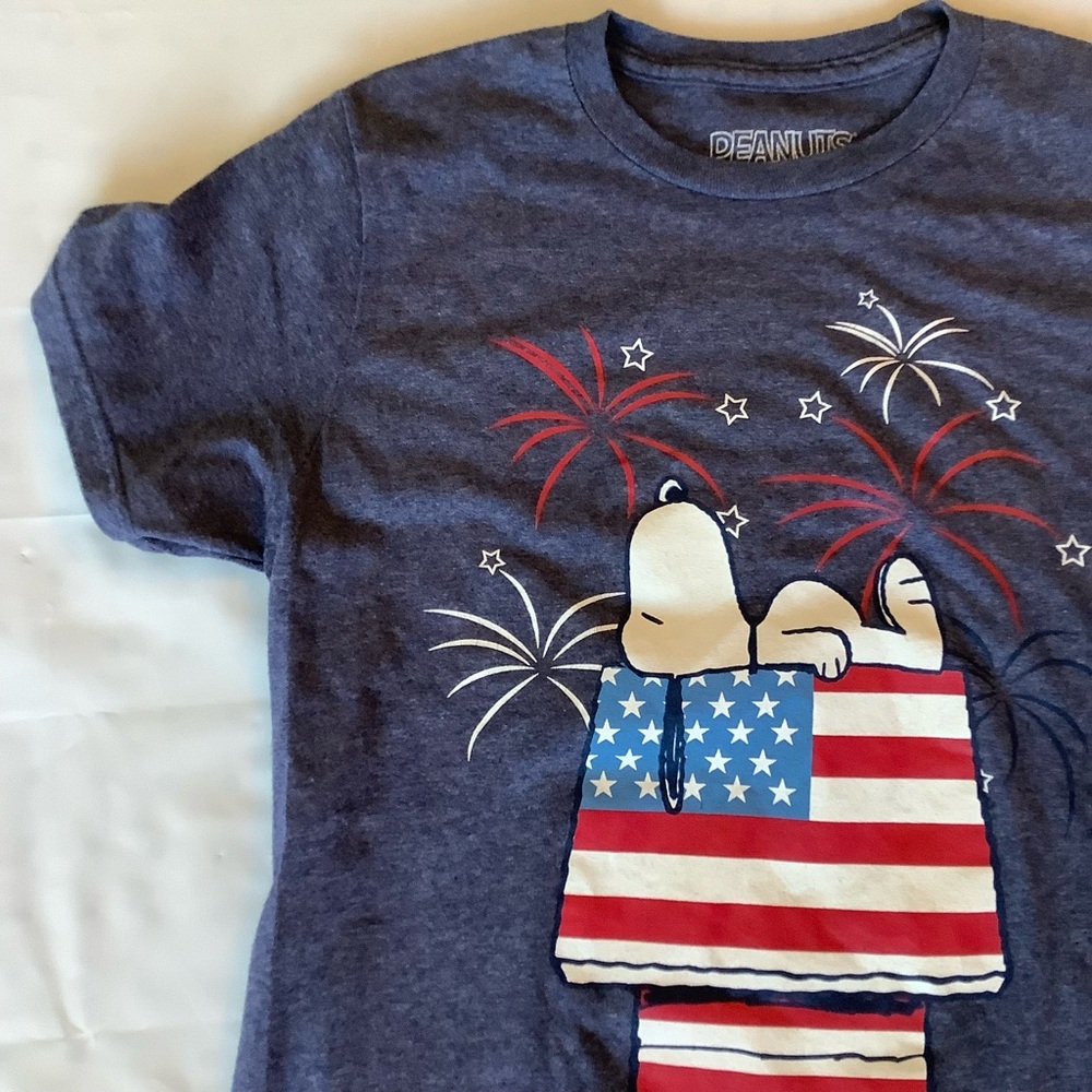 Peanuts Size Small - Picture 3 of 13